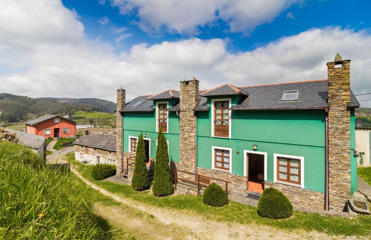 Apartamentos Castrovaselle Nº2 Tapia De Casariego Kültér fotó